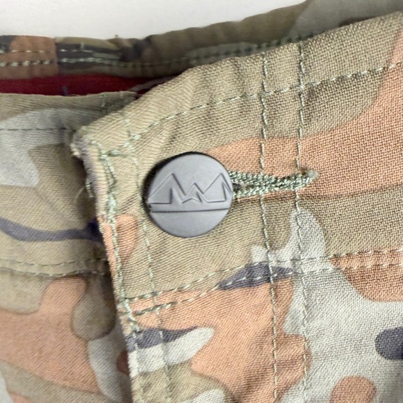 Wrangler Outdoor Camo Cargo Pants 38x30 Hunting Gorpcore Lightweight Zip Pockets - Picture 5 of 8